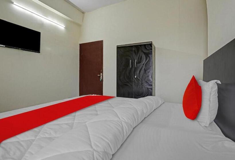 Трехместный Номер Классика, Oyo Flagship 81142  Town Palace