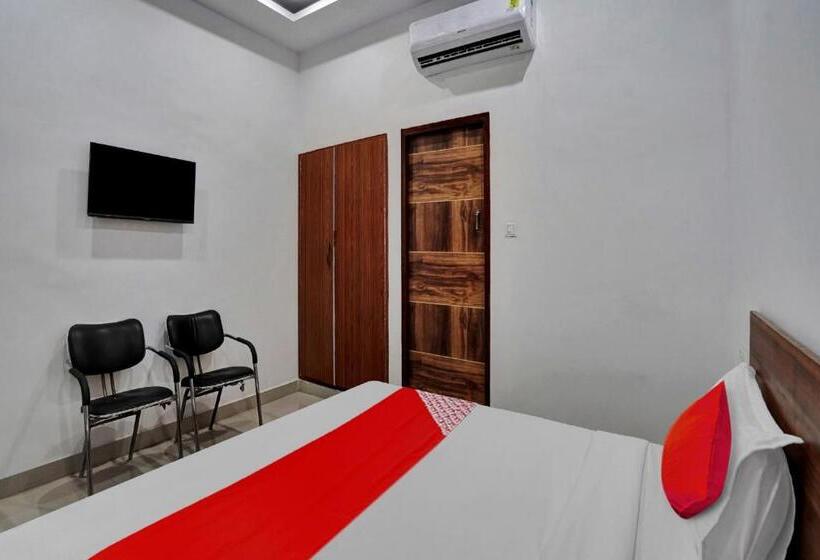 Трехместный Номер Классика, Oyo Flagship 80991  Kvs Residency
