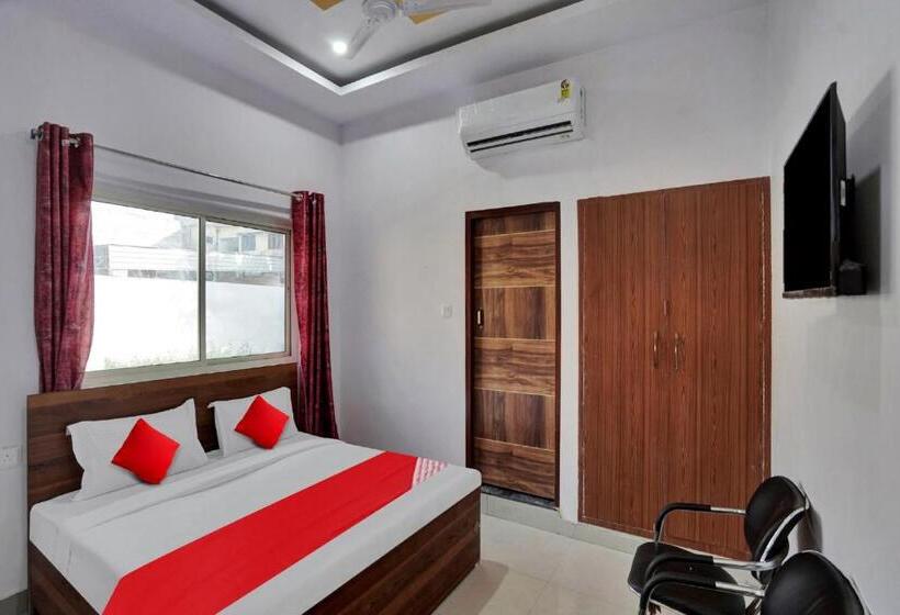 Трехместный Номер Классика, Oyo Flagship 80991  Kvs Residency
