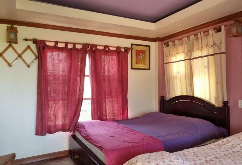 غرفة قياسية رباعية مطلة على البحر, Hello Sichang Bungalow