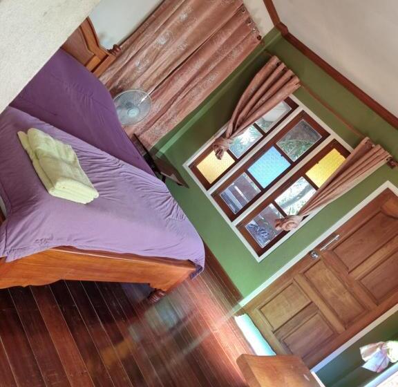 بنجلو قياسى, Hello Sichang Bungalow