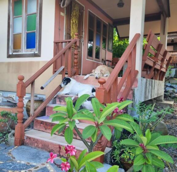 Бунгало Стандарт, Hello Sichang Bungalow