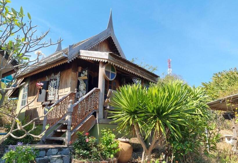 Номер Deluxe Вид на Море с Балконом, Hello Sichang Bungalow