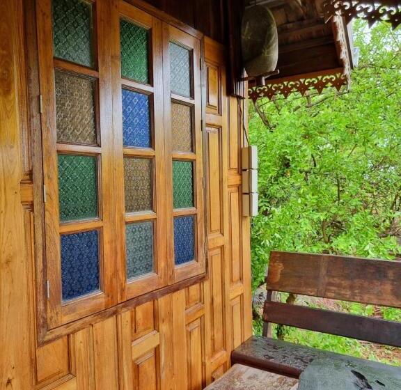 Номер Deluxe Вид на Море с Балконом, Hello Sichang Bungalow