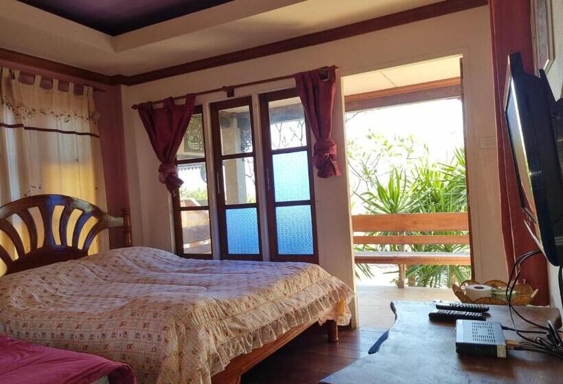 Семейное Бунгало, Hello Sichang Bungalow