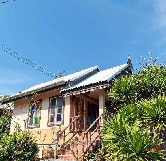 بنجلو عائلى, Hello Sichang Bungalow