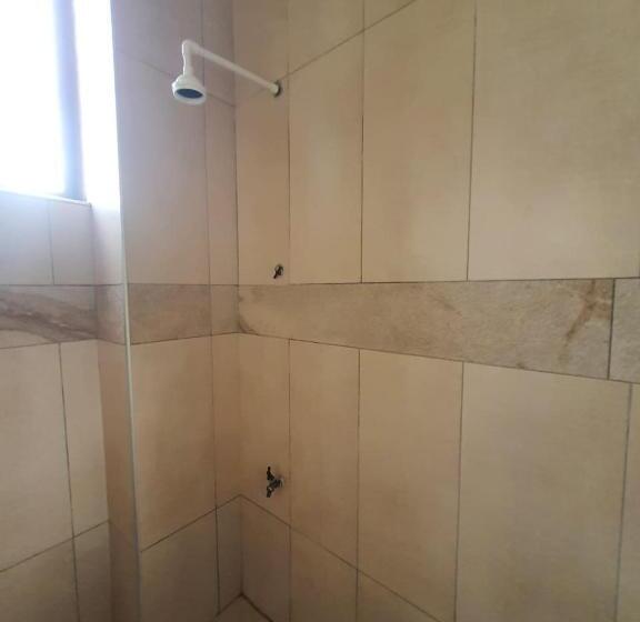 Номер Deluxe, Spacious Holiday Let Wi Fi & Private Amenities Oyibi