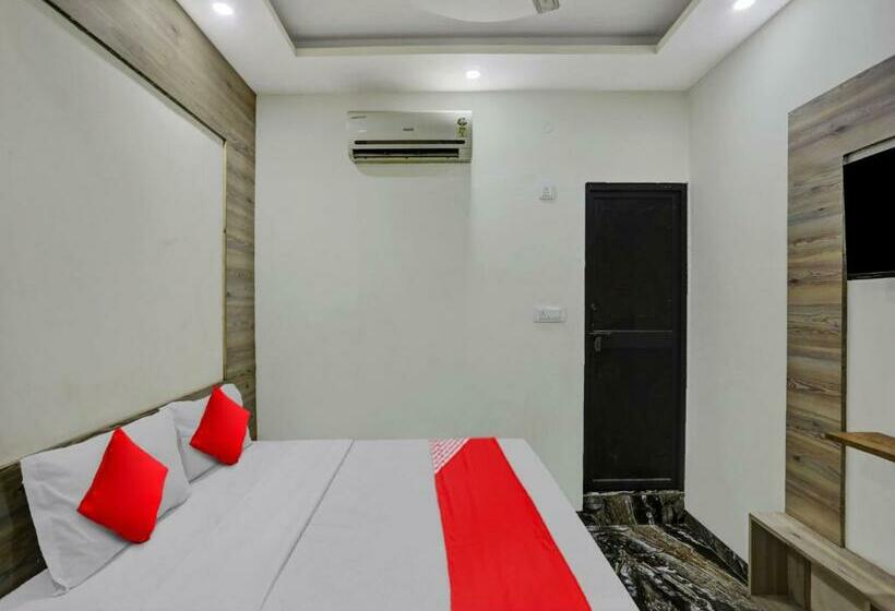 اتاق کلاسیک سه تخته, Oyo Flagship 80984  Siddhi Vinayak