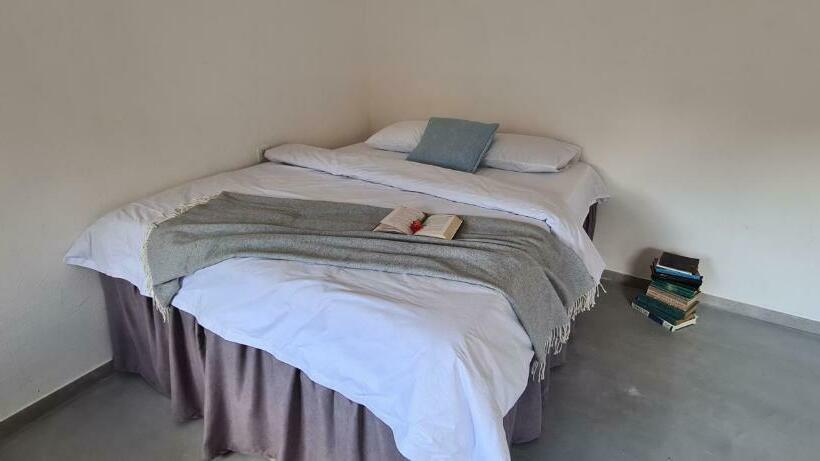 Номер Стандарт Вид на Сад, Budur Guest House