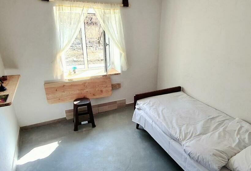 Номер Стандарт Вид на Сад, Budur Guest House