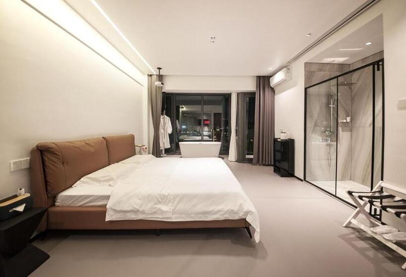 Номер Deluxe Вид на Море с Балконом, Sanya Chengheli Seaview Homestay
