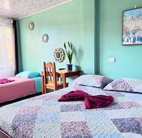 Economy Triple Room, El Chaman