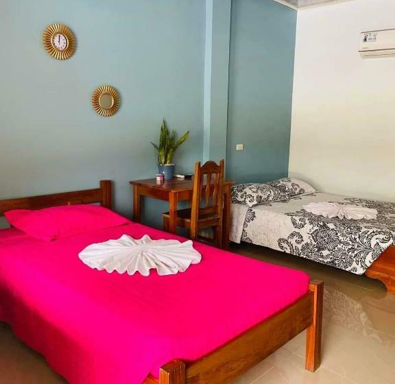 Economy Triple Room, El Chaman