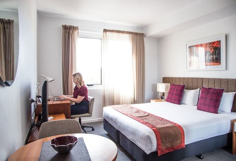 Студия Стандарт, Quest Toowoomba