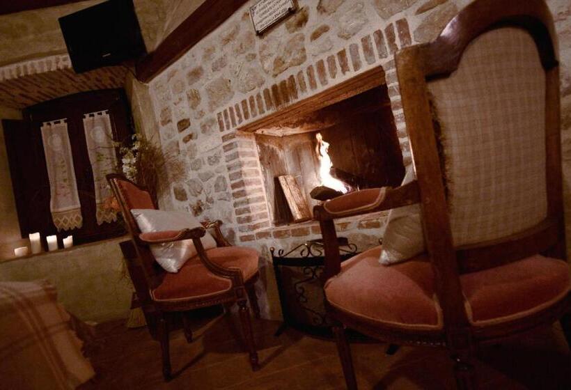 اتاق استاندارد, Robur Marsorum Albergo Diffuso