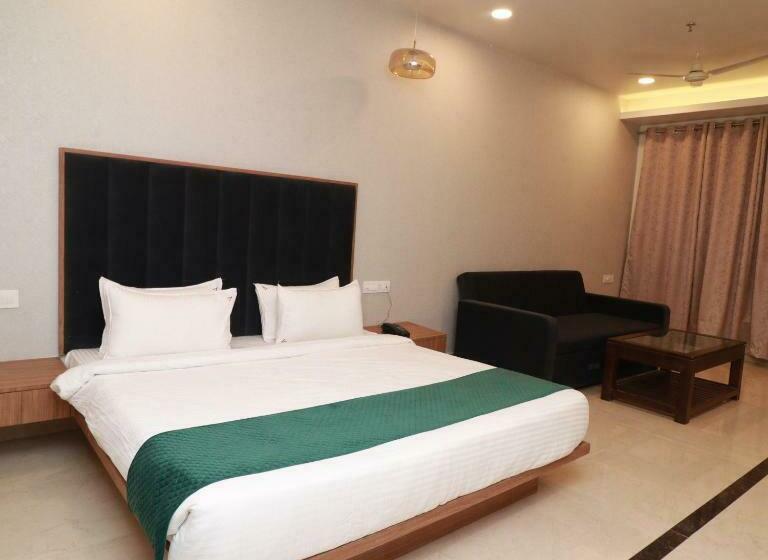 Номер Superior, 7 Vachan Lawns And Banquet