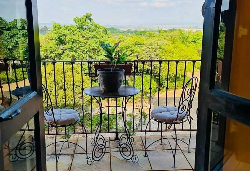 Номер Executive Кровать Кинг, Gucci Manor Boutique Guesthouse