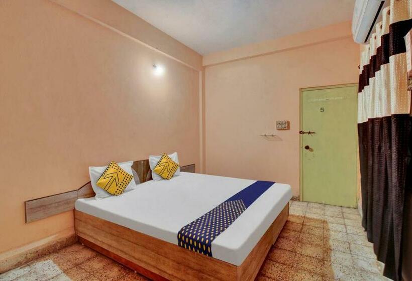 Трехместный Номер Классика, Spot On Hotel Highway Inn