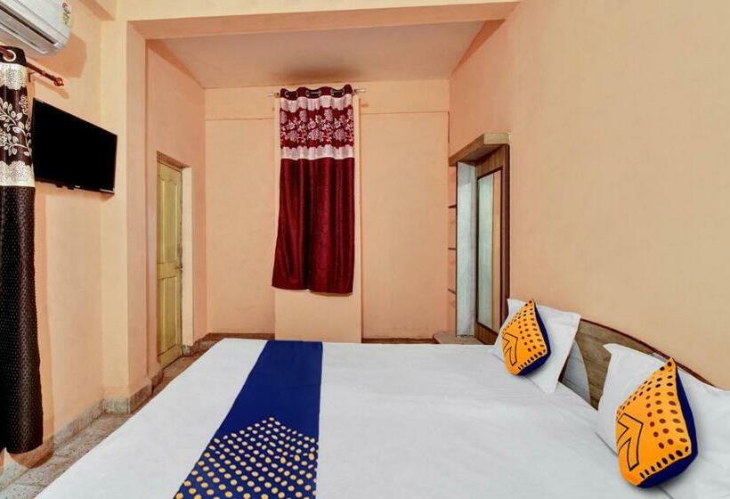 Трехместный Номер Классика, Spot On Hotel Highway Inn