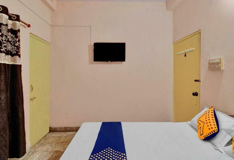 Трехместный Номер Классика, Spot On Hotel Highway Inn