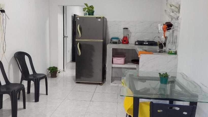 Economy Quadruple Room, Aparta