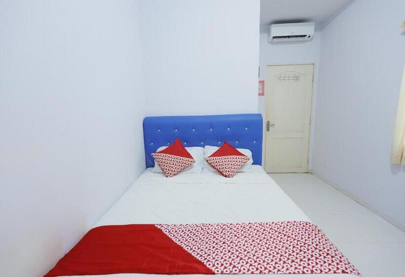 带大床的标准间, Oyo 92261 Aulia Homestay Syariah