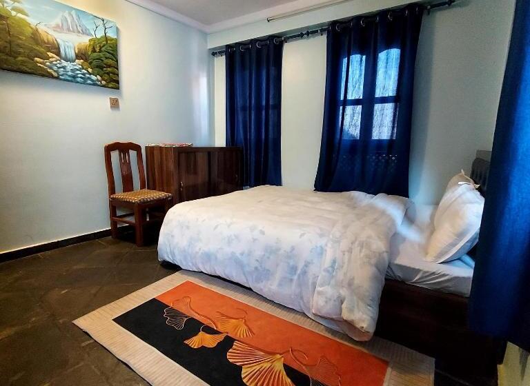 اتاق استاندارد یک نفره, Luniva Restaurant And Guest House