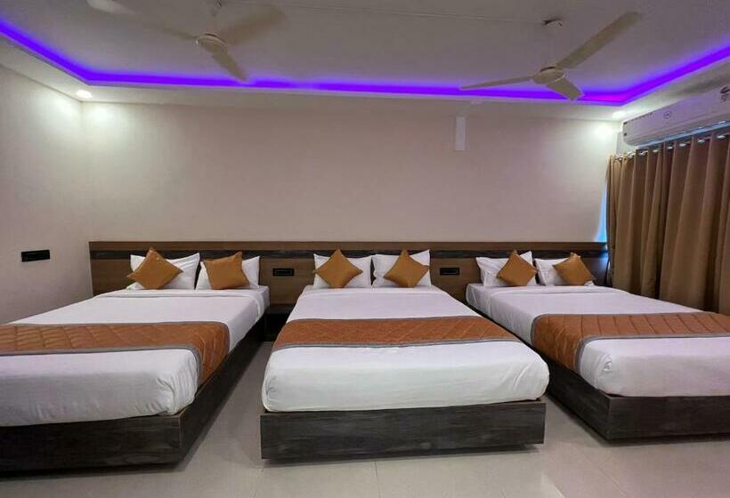 豪华家庭房间, Mangalore Stay Inn