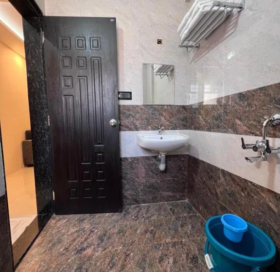 豪华家庭房间, Mangalore Stay Inn