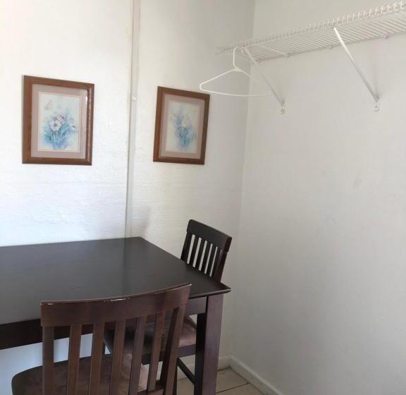 Стандартный Номер Кровать Кинг, Glades Motel   Naples