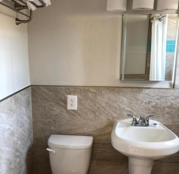 Номер Стандарт 2 Двуспальные Кровати, Glades Motel   Naples