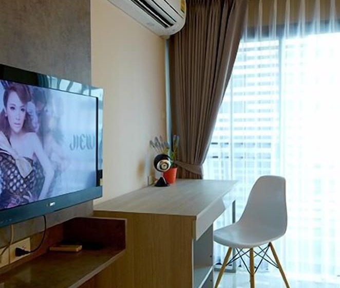 استودیوی استاندارد, The Present Sathorn