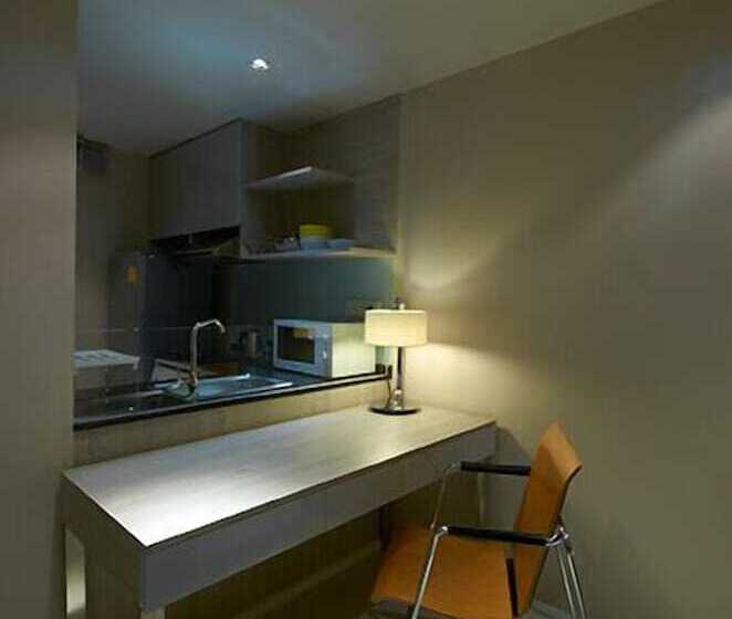 سوئیت 2 خوابه, The Present Sathorn