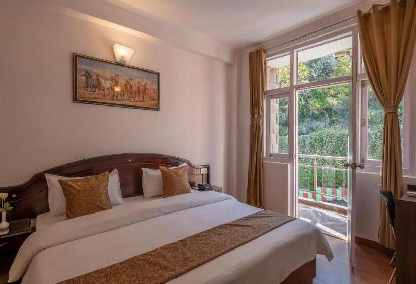 이코노미 룸, Binsar Eco Resort, Binsar   Uttarakhand
