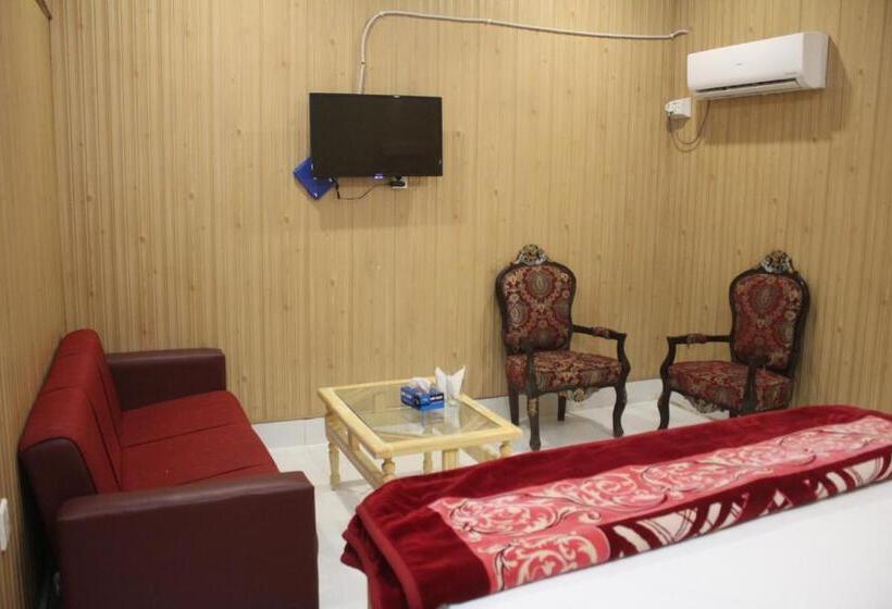 اتاق لوکس, Pakistan Club Inn