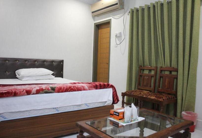 اتاق لوکس, Pakistan Club Inn