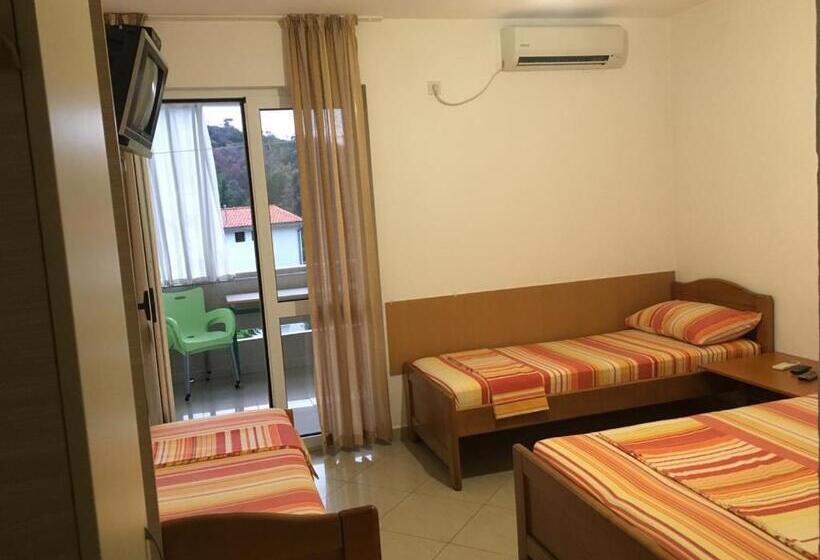 اتاق استاندارد چهار تخته, Apartmani Vuković
