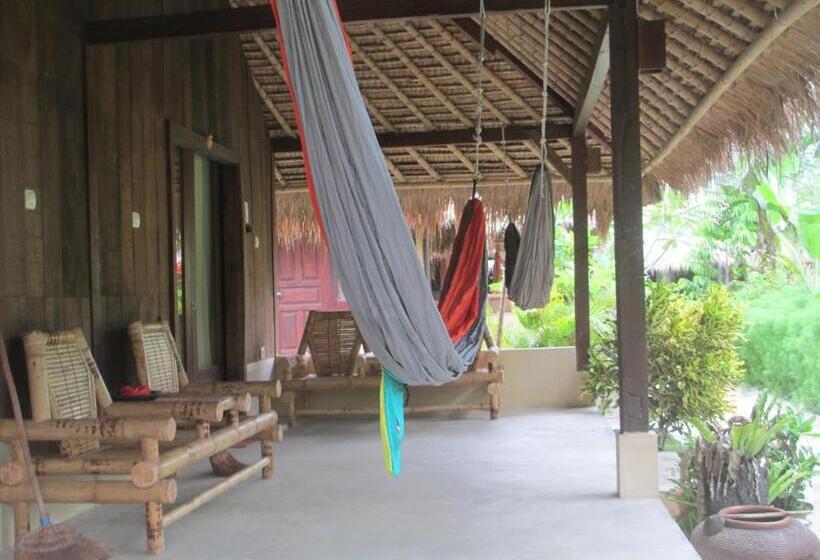 Номер Стандарт, Selong Belanak Bungalows