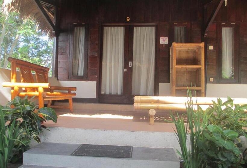 Номер Стандарт с Террасой, Selong Belanak Bungalows