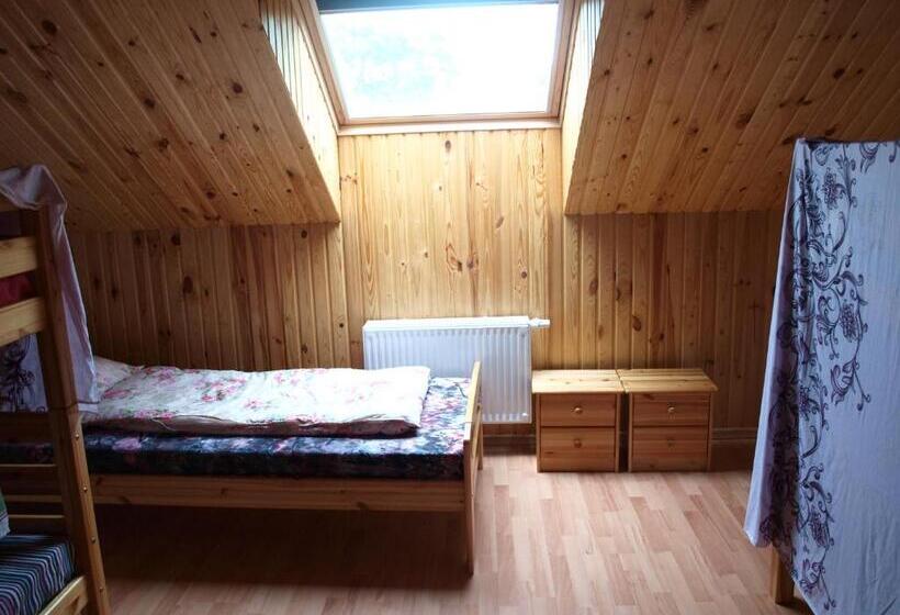 اتاق پنج‌تخته استاندارد, Guest House Kalnu Pūpoli