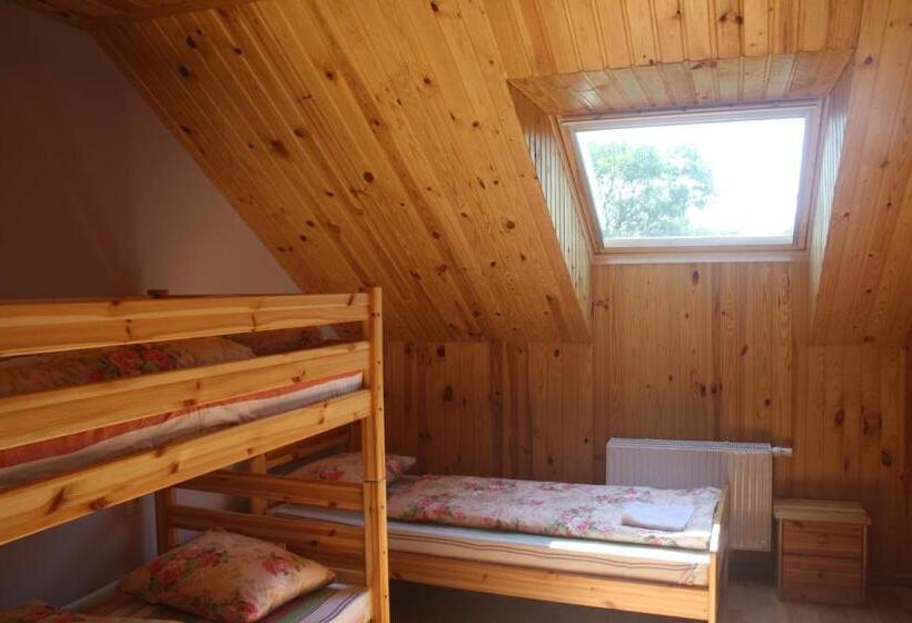 اتاق پنج‌تخته استاندارد, Guest House Kalnu Pūpoli