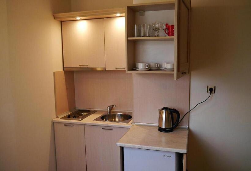 Estúdio Estandar com Sacada, Avalon Freya  Apartcomplex