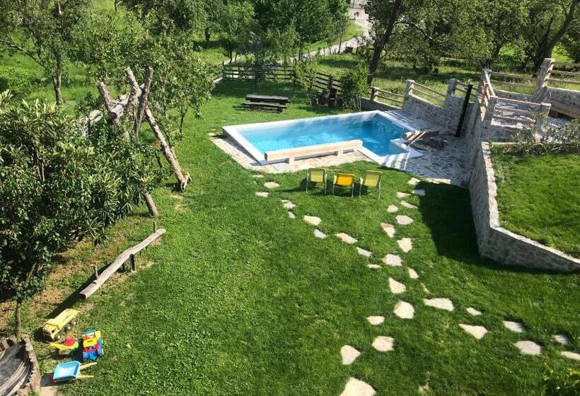 آپارتمان 1 خوابه, Farmhouse Cvetje