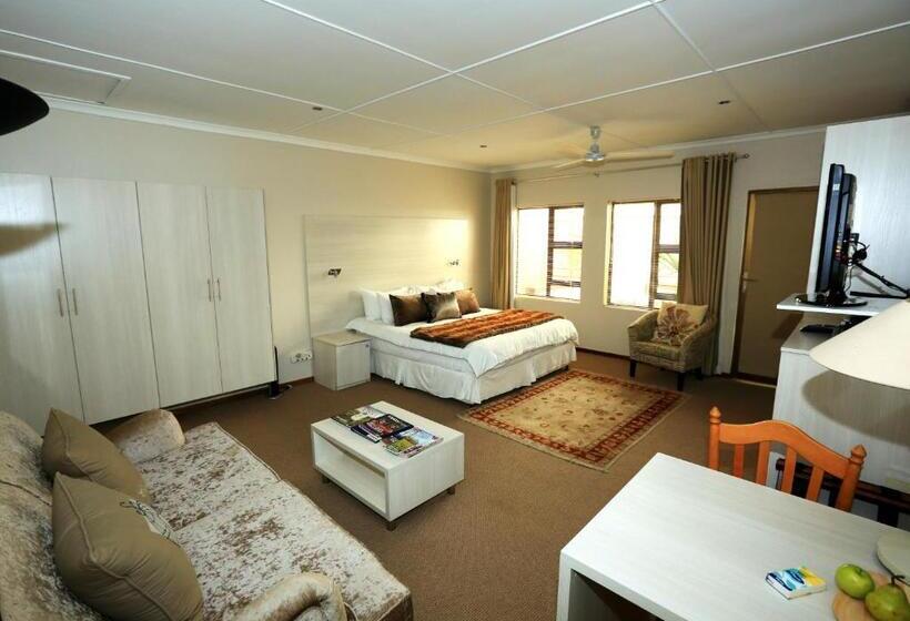 Deluxe Suite King Bed, Hazelwood House