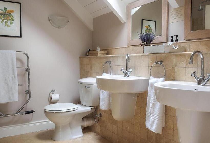 Номер Стандарт, Auberge Clermont