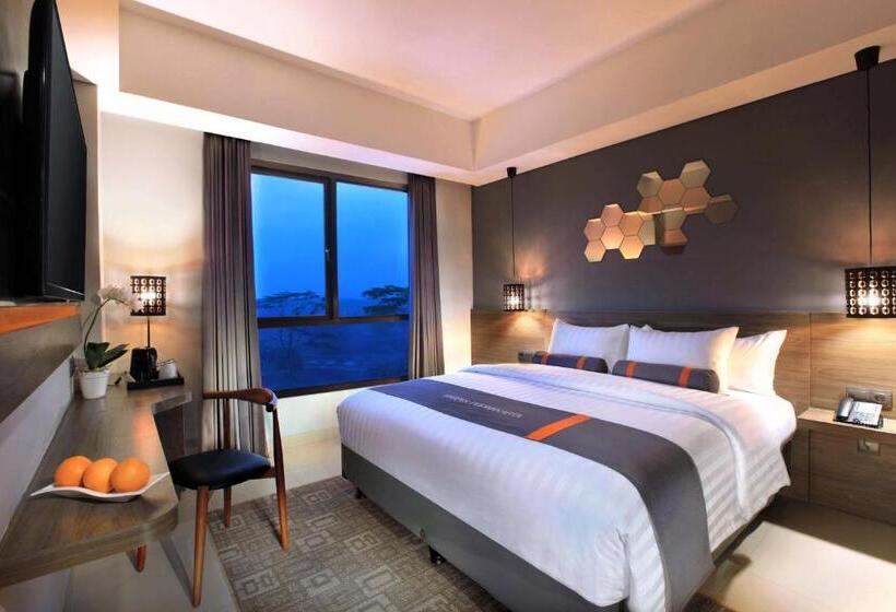 Номер Superior, Harper Purwakarta By Aston