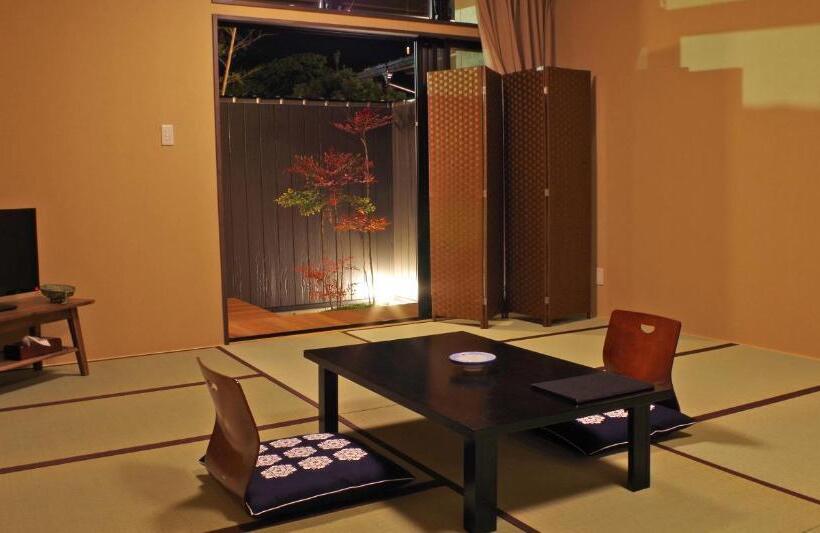 Номер Стандарт, Katsuragi Onsen Happuu No Yu