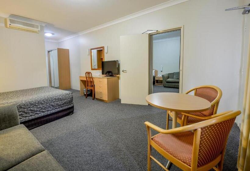 חדר דלוקס, Golden Guitar Motor Inn