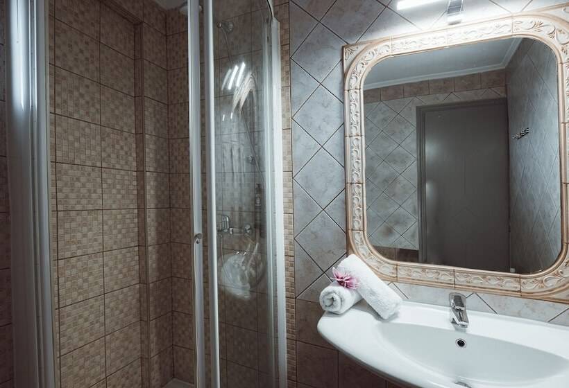 Superior room with lake view, Akti Hotel Ioannina