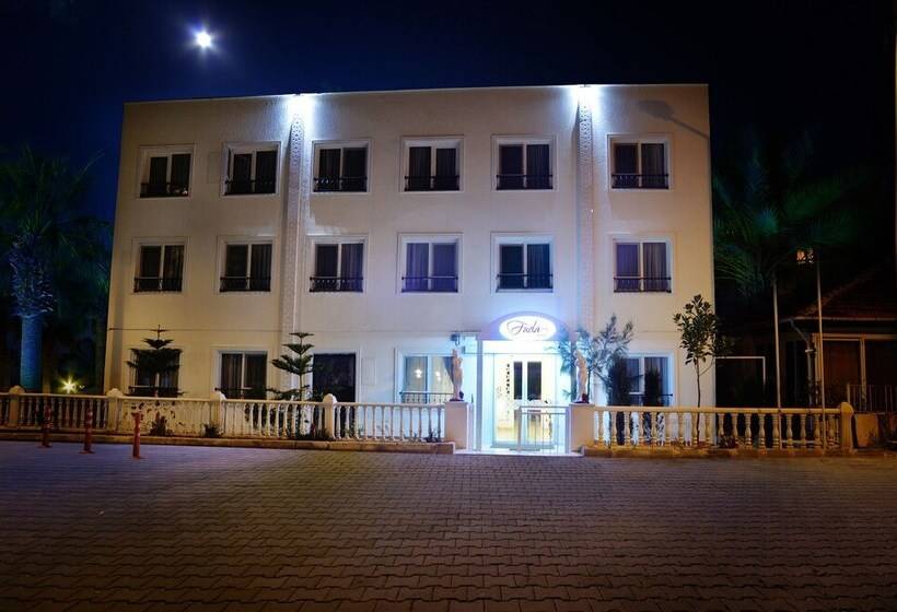 اتاق استاندارد یک نفره, Fuda
